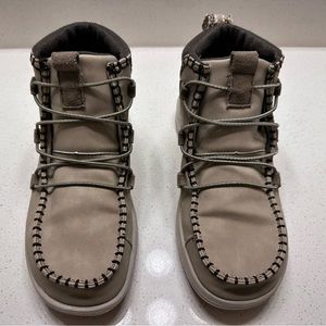 Heydude reyes boots size 7